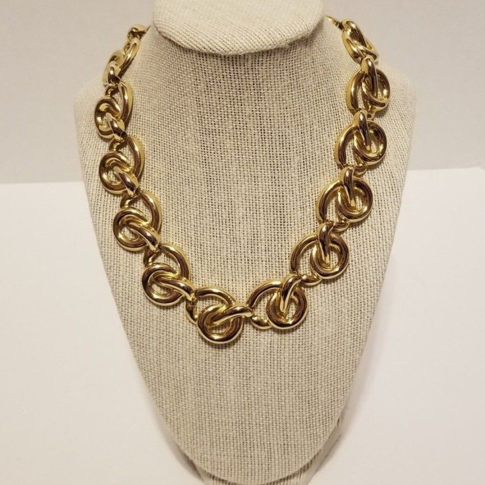 Women's Gold Tone Chain Link Choker 16"